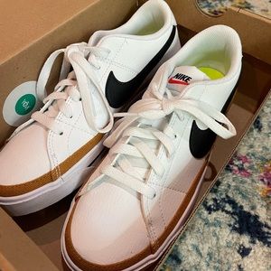 Nike Court Legacy Shoes